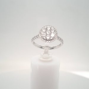 18ct White Gold Diamond Cluster Ring